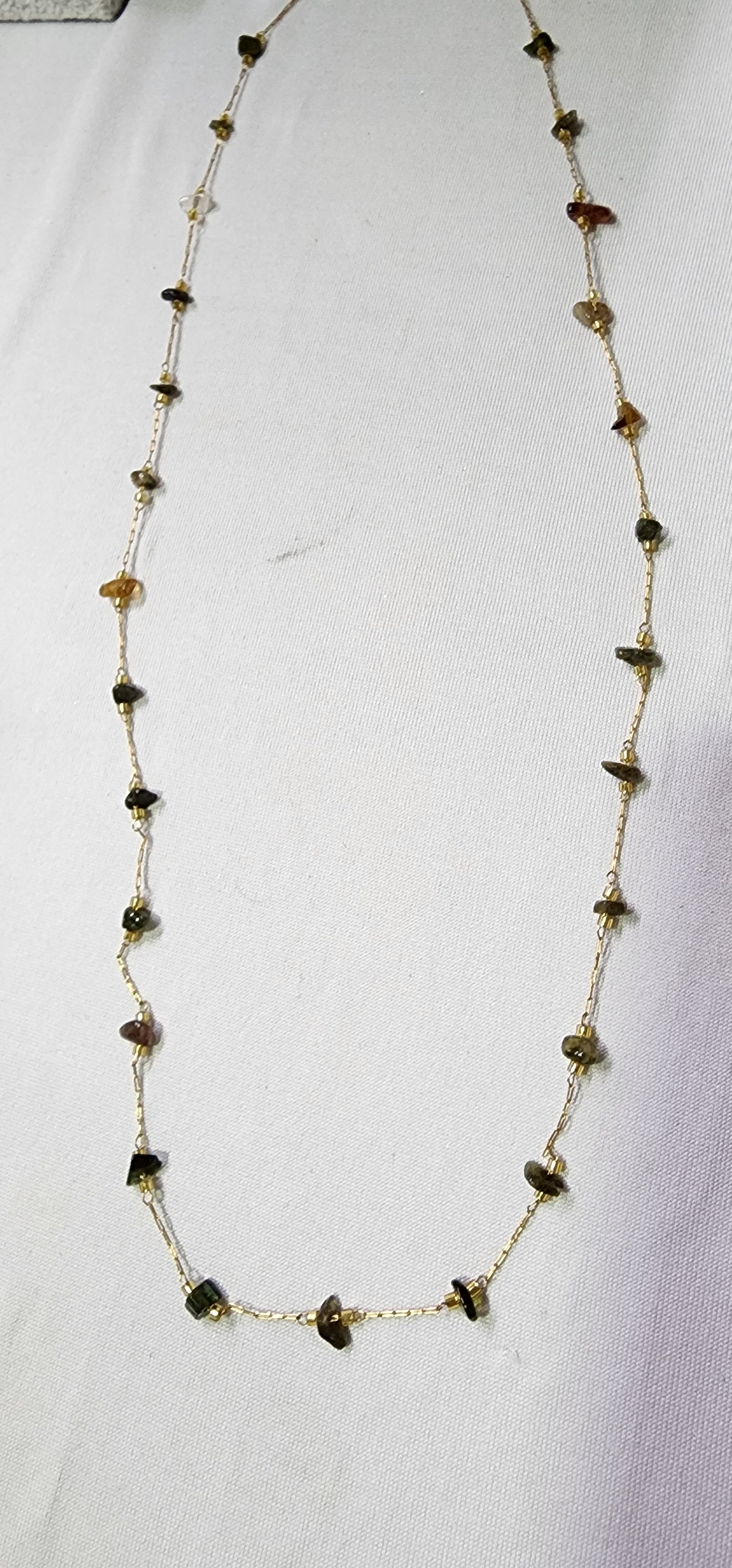 Bracelets, Necklaces or Anklets: Natural stones.