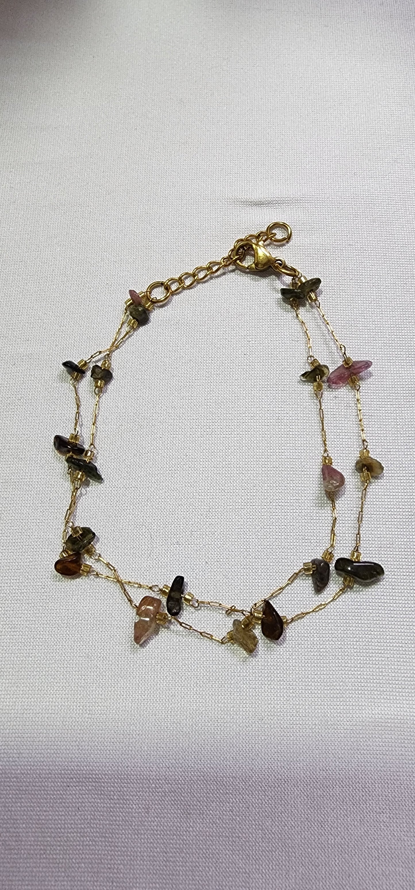 Bracelets, Necklaces or Anklets: Natural stones.