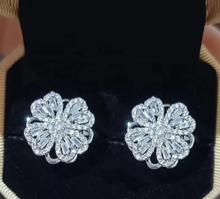 Rotate Zircon Diamond, four-leaf clover Jewellery