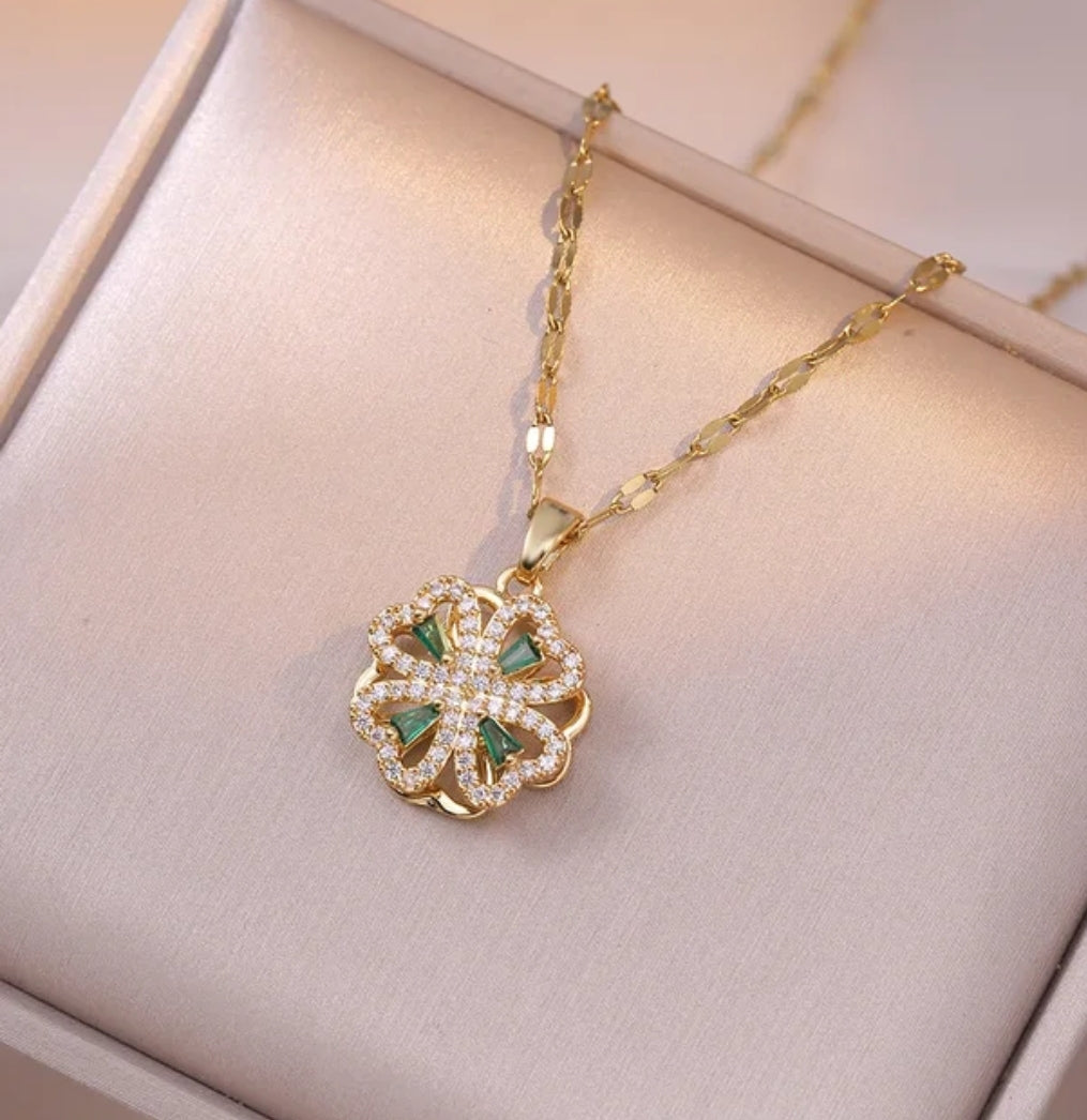 Four-leaf clover π rotated, Green Zircon Diamond Jewellery