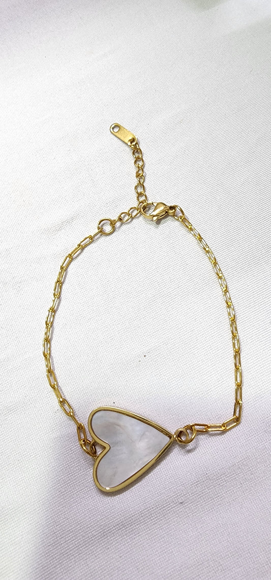 Bracelet: Heart charm